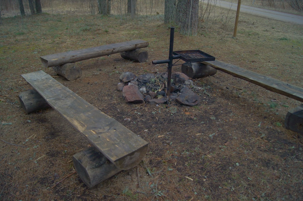  Пикниковое место napu lõkkekoht.