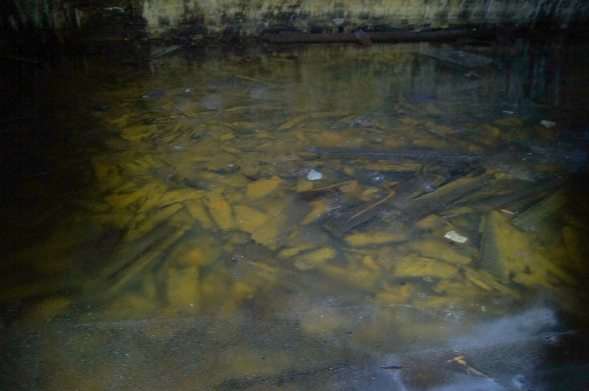  Тоннельные погреба в Астангу.