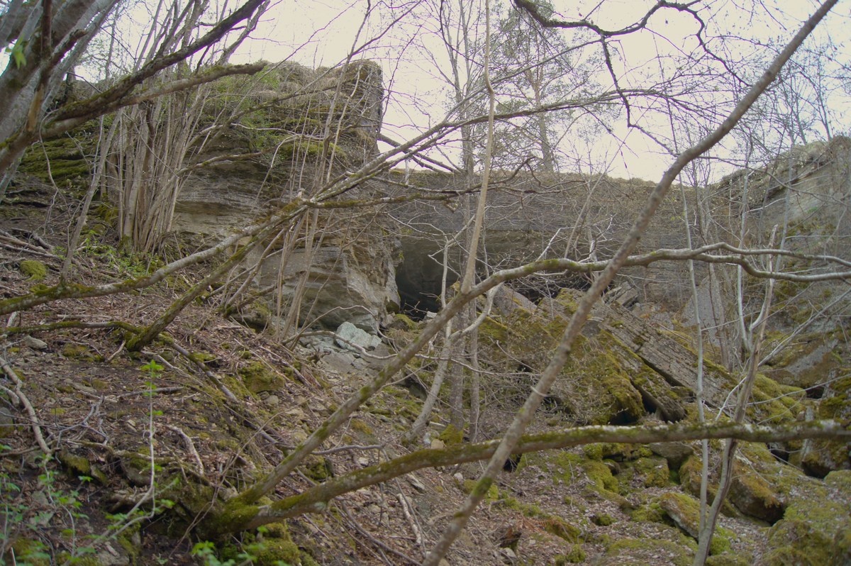  Тоннельные погреба в Астангу.