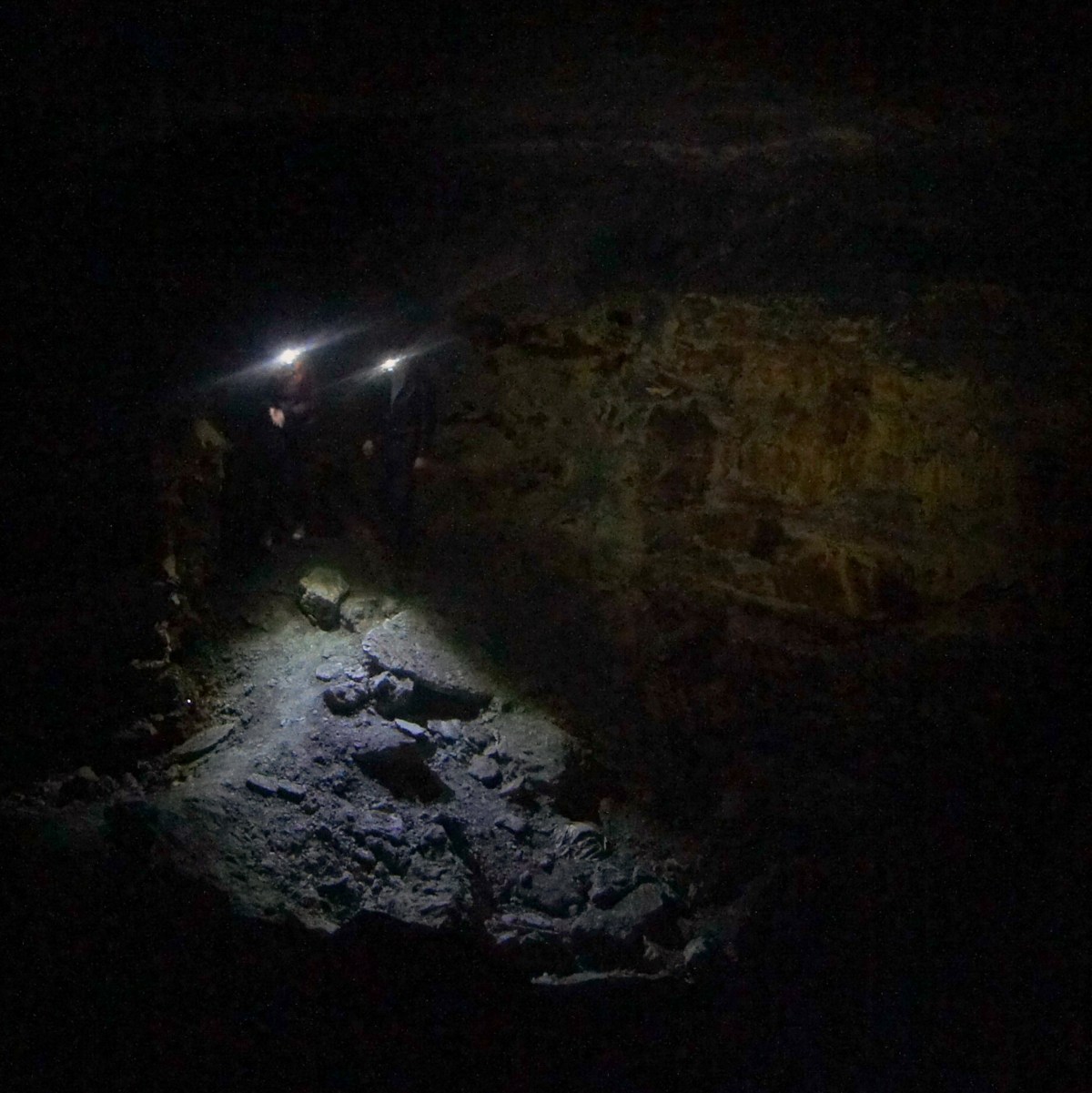  Тоннельные погреба в Астангу.