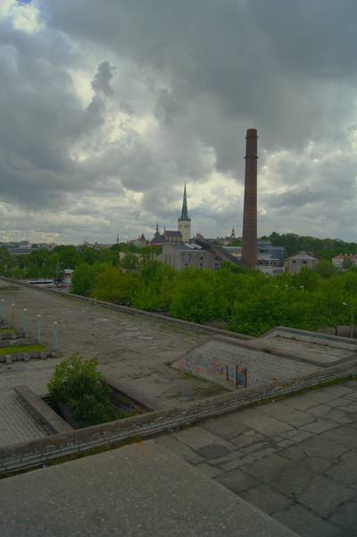 Таллинн, хмурое небо над горхоллом