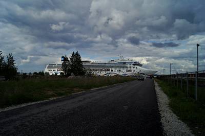 Таллинн, Norwegian star под хмурым небом