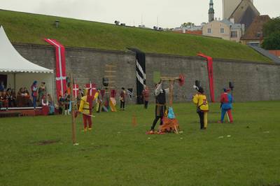 Рыцари на днях старого города