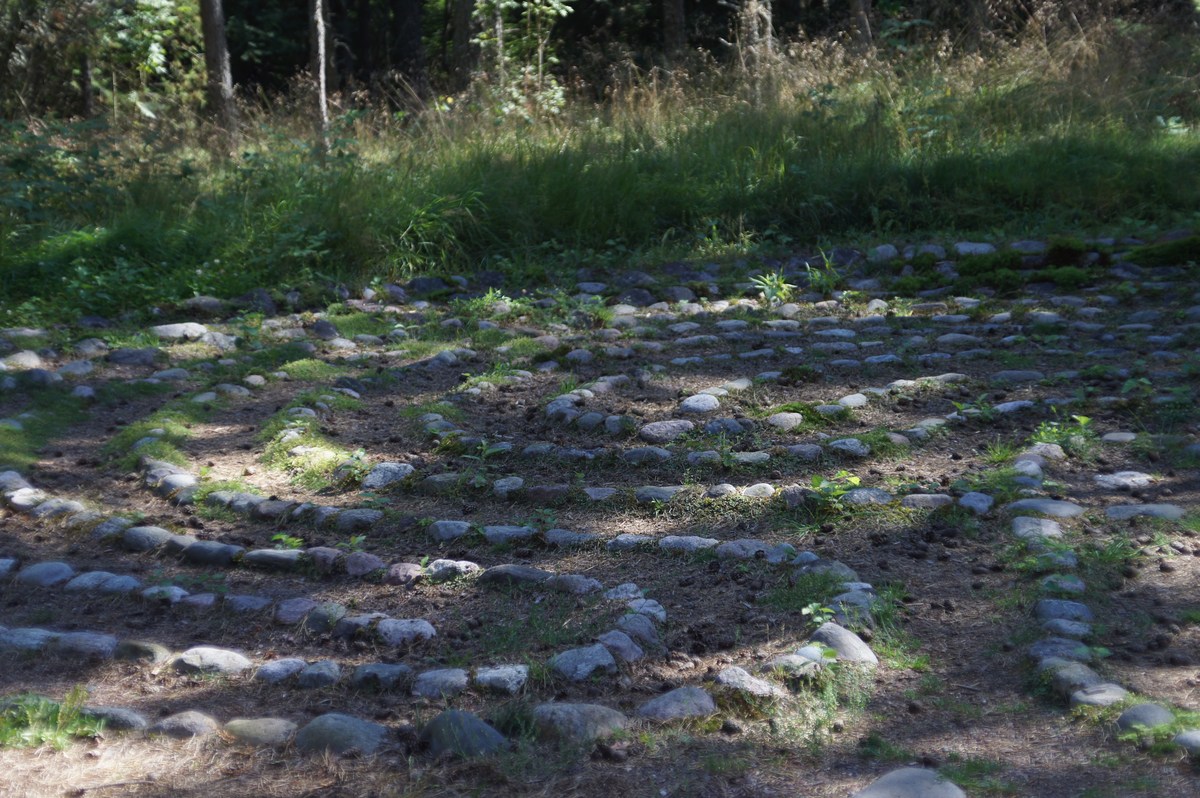 Каменный лабиринт.  Остров Аэгна, Aegna.