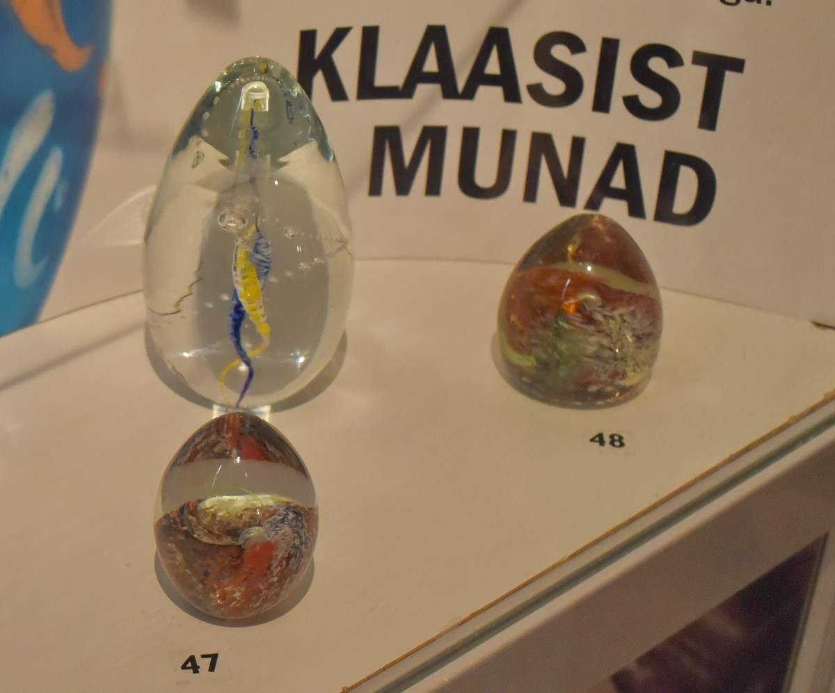 Яйца из стекла. Яйца Фаберже.