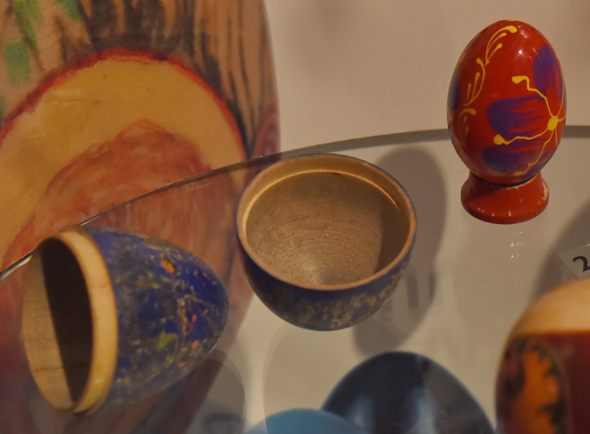 Раскрашенные деревянные яйца.  Яйца Фаберже.