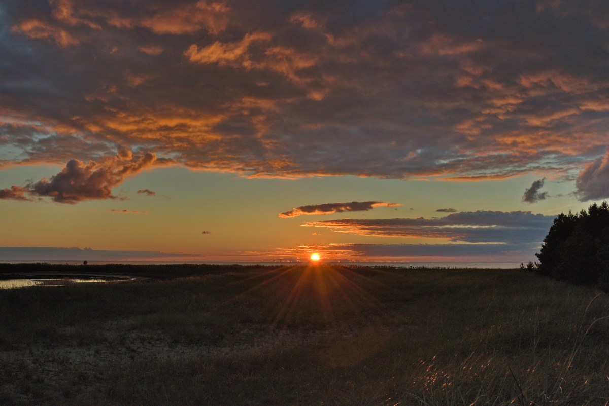 Закат на берегу Матси. Закрытие летнего сезона 2016, пляж.