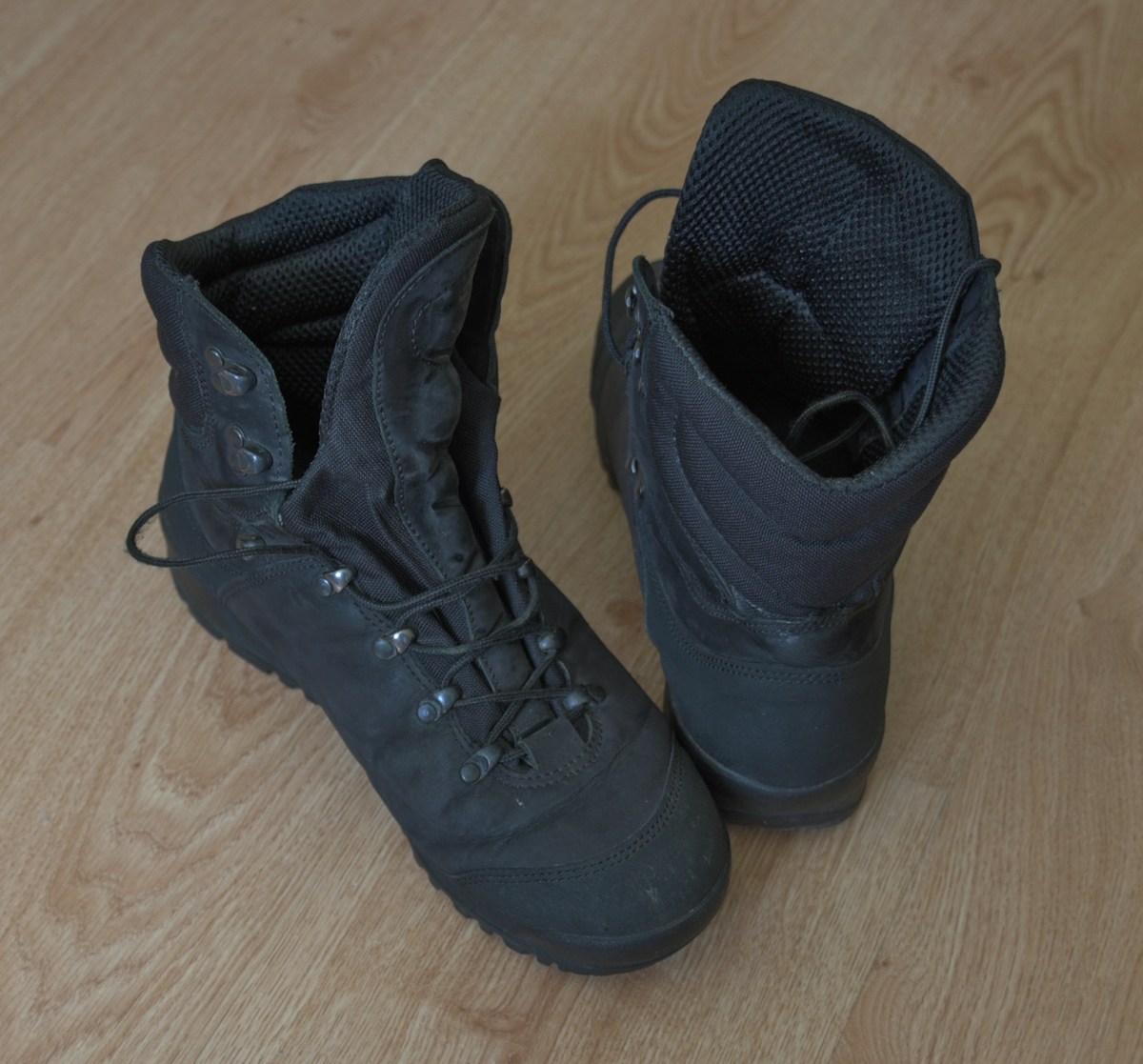  Ботинки 'Мангуст'.