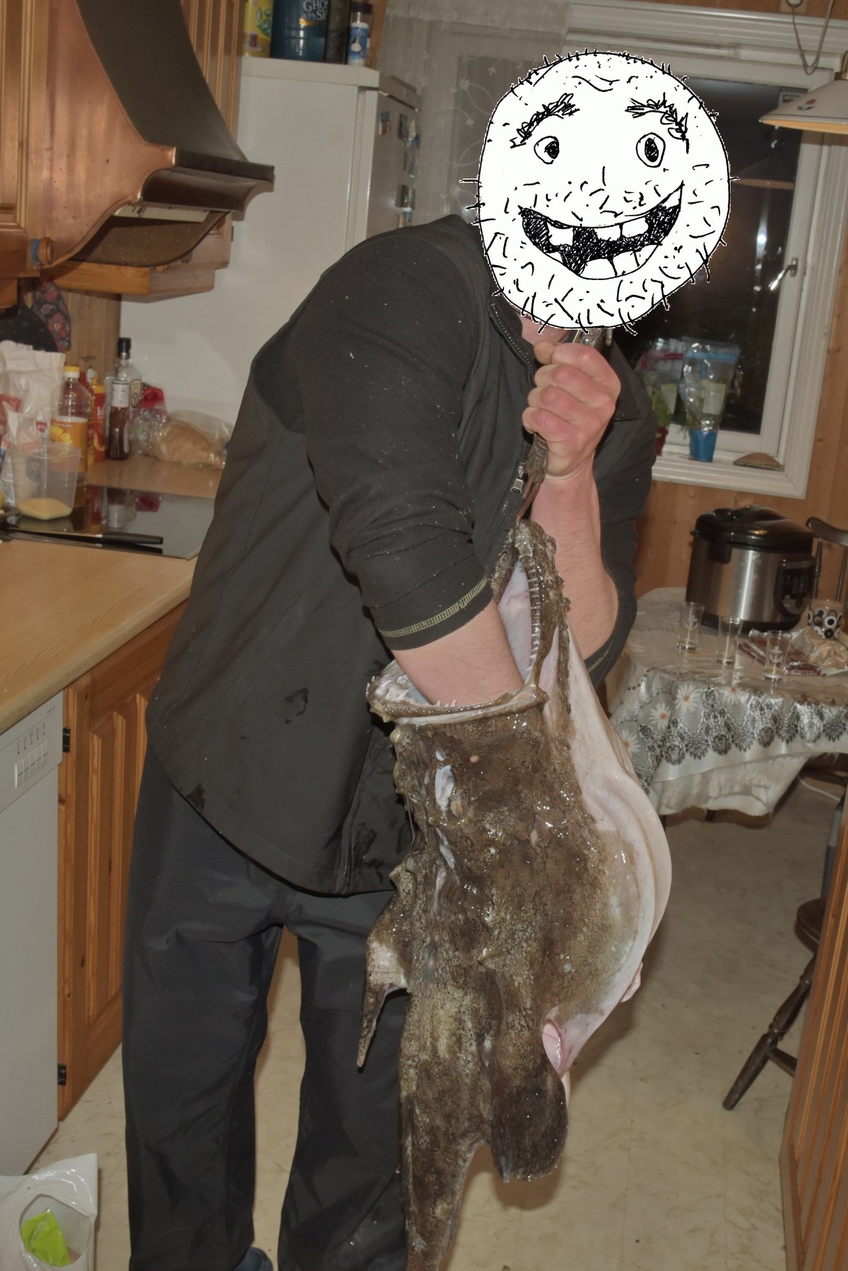 Рыбак и улов. Mорской чёрт.