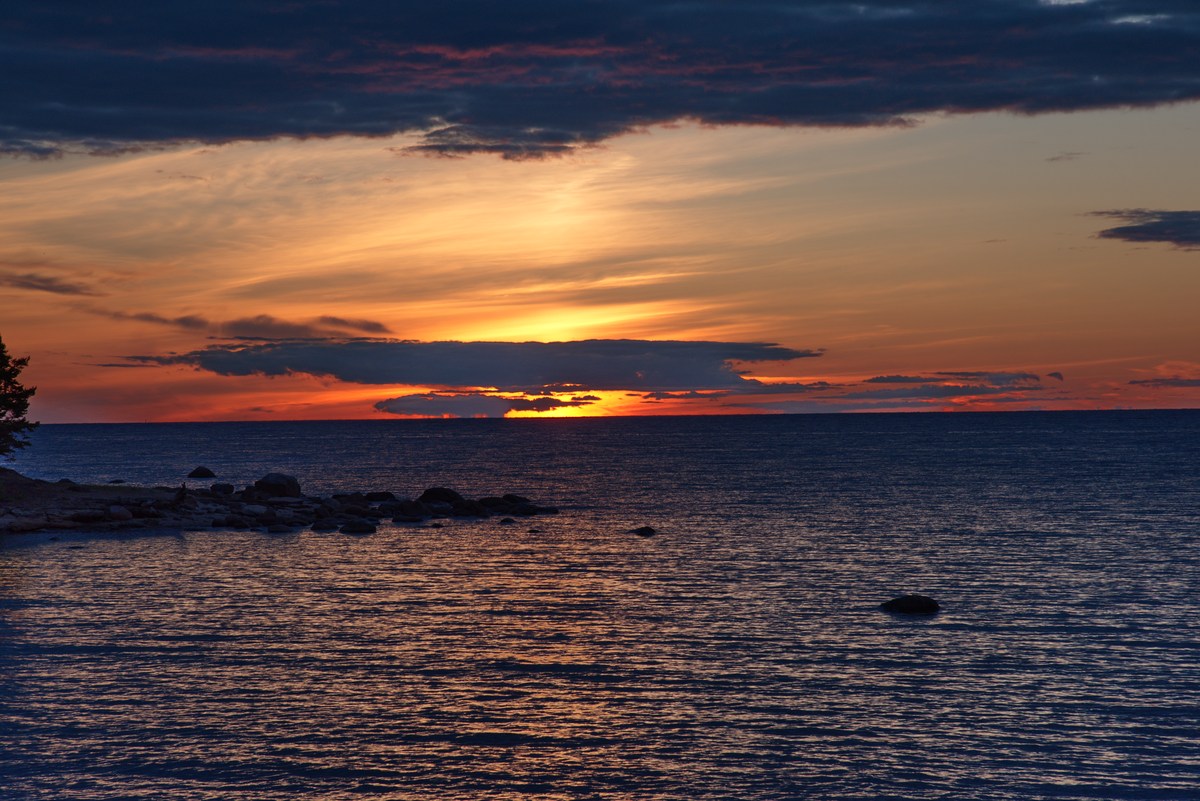 Закат на берегу.  Пикник под Палдиски 2017.