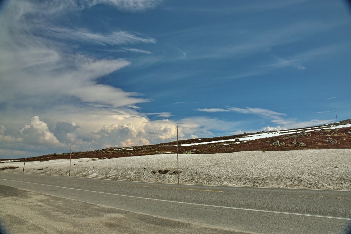 Дорога. Норвегия. Едем через перевал. 