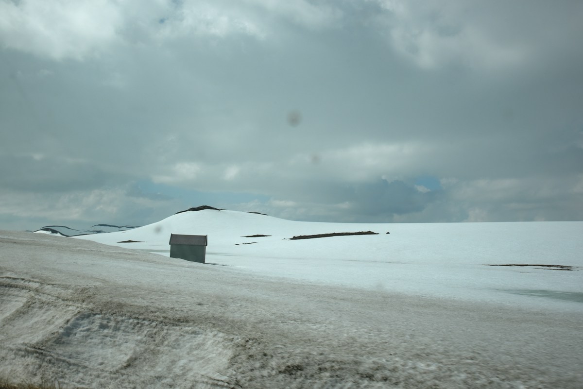 Дачный домик высокогорных норвежцев. Норвегия. Едем через перевал. 