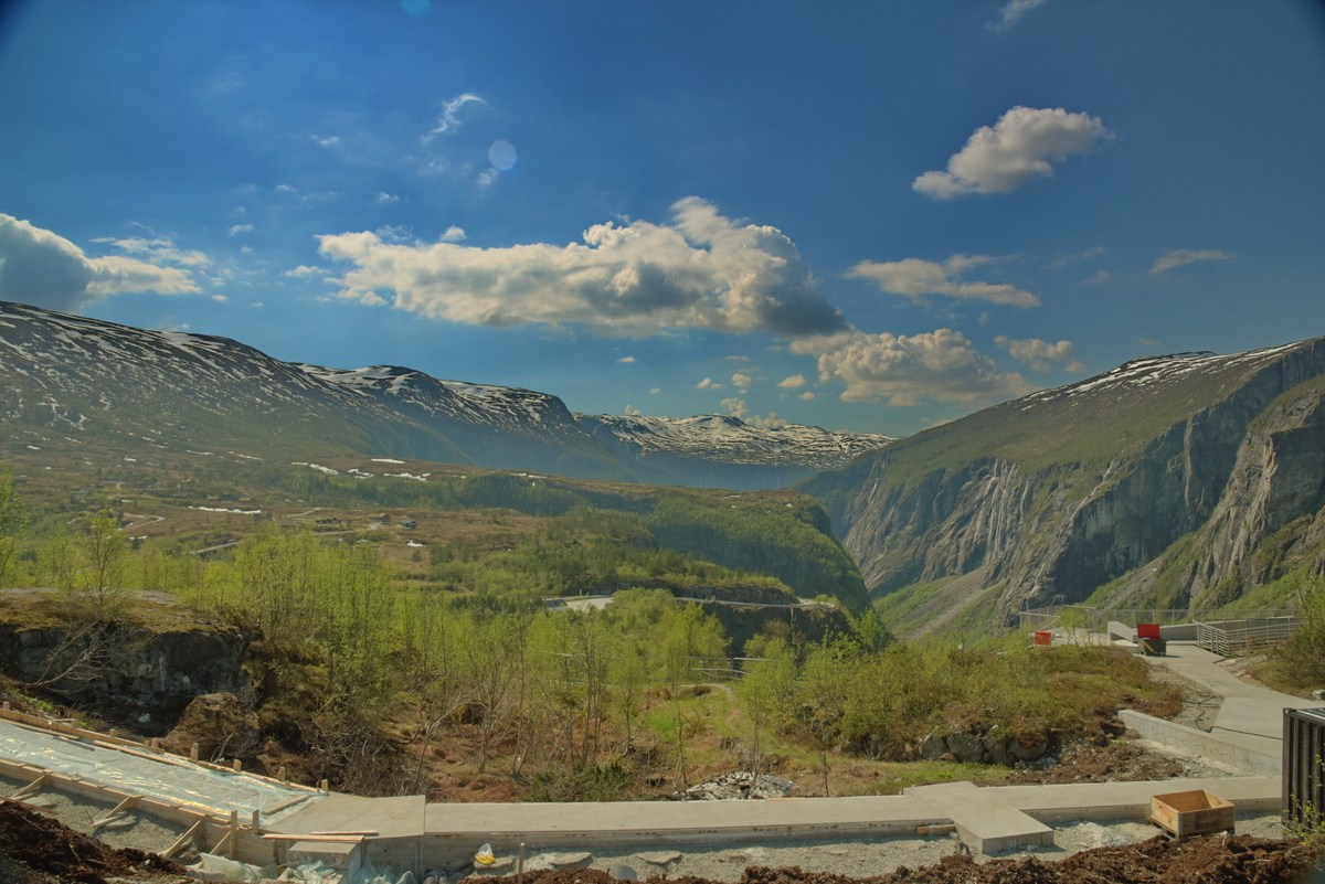 Горы. Норвегия. Едем через перевал. 