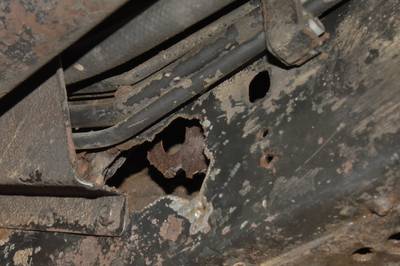 Ремонт одной красной машины