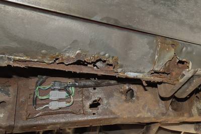 Ремонт одной красной машины