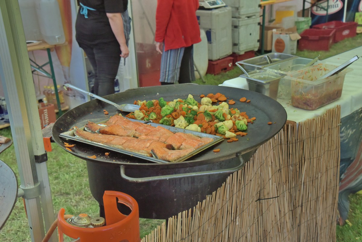 Рыба. Дорогая. Pärnu Grillfest 2017. Грильфест в городе Пярну 2017.