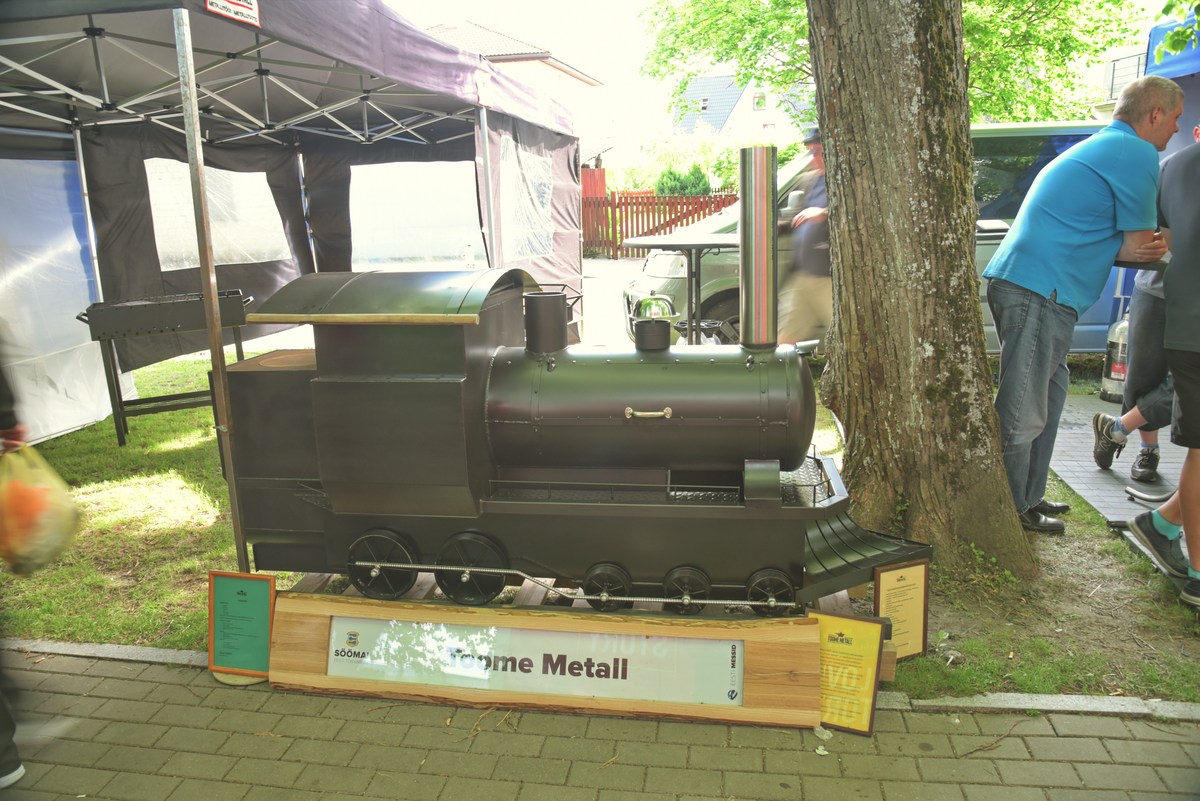 Продают дизайнерский гриль. Pärnu Grillfest 2017. Грильфест в городе Пярну 2017.