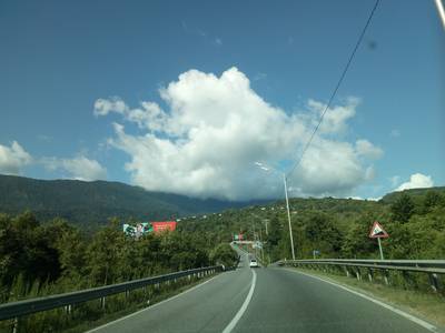 Абхазия - вид из окна машины