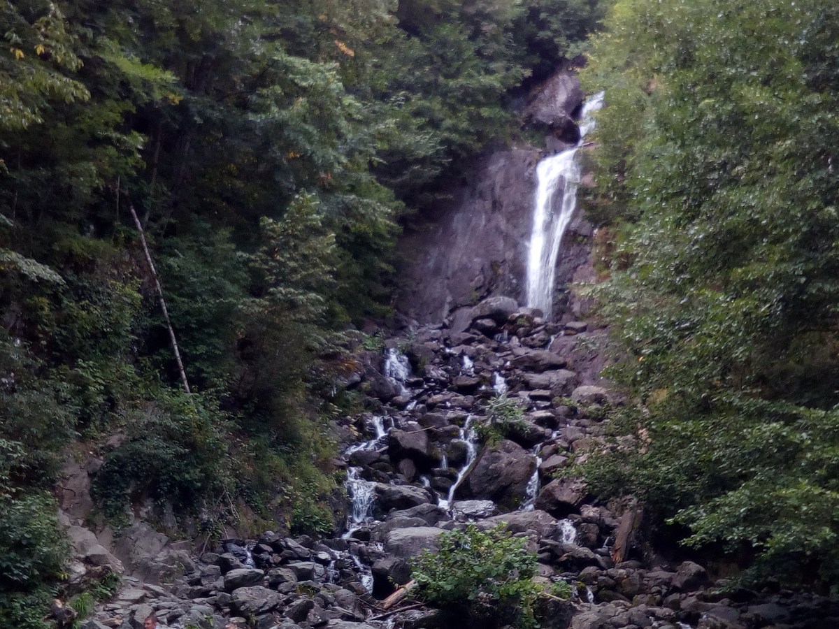  Молочный водопад.
