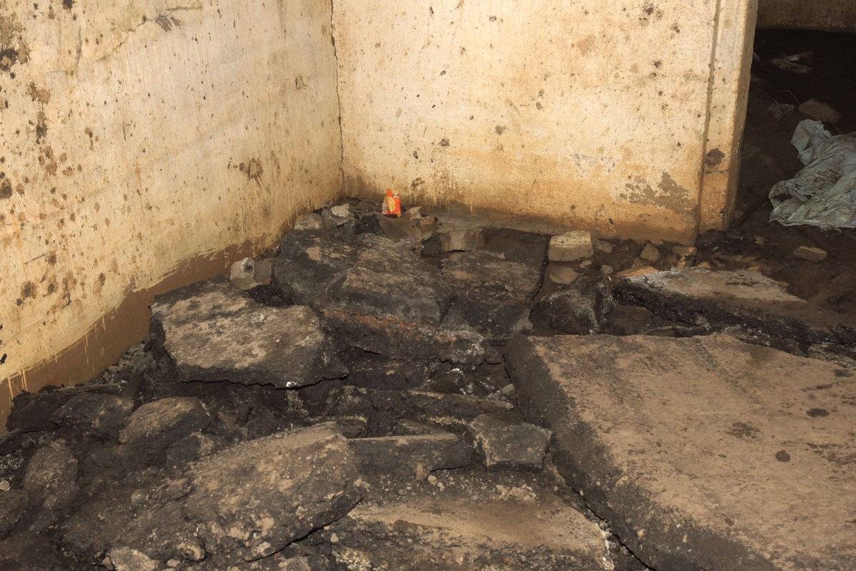 Асфальт с потолка. Прогулка по забросам.