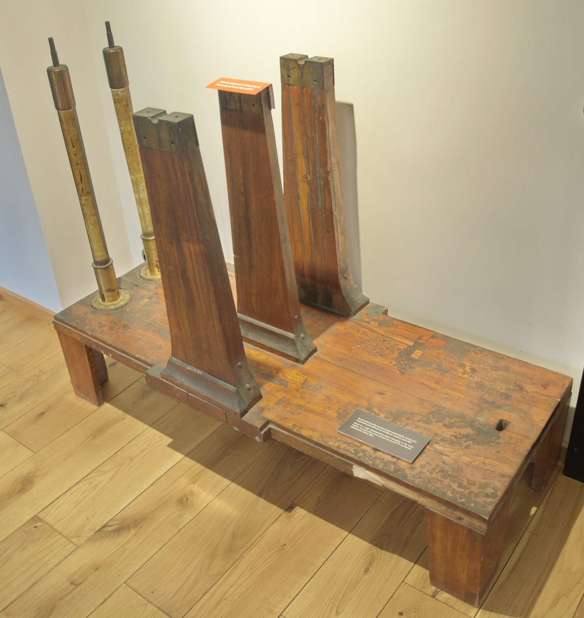 Физическая экспозиция. Исторический музей Тартуского университета.