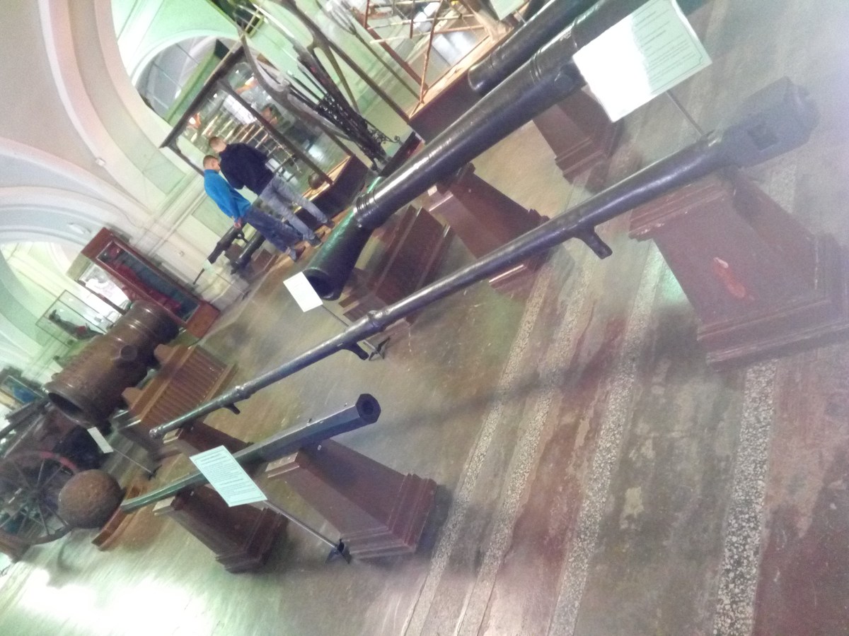 Казнозарядные артиллерийские орудия XVI в. Музей артиллерии и связи. Первый огнестрел.