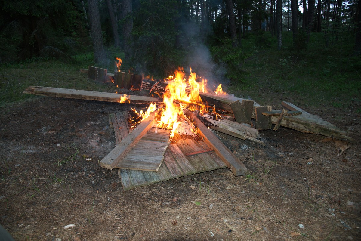 Костёр. Пикник, пляж Матси.