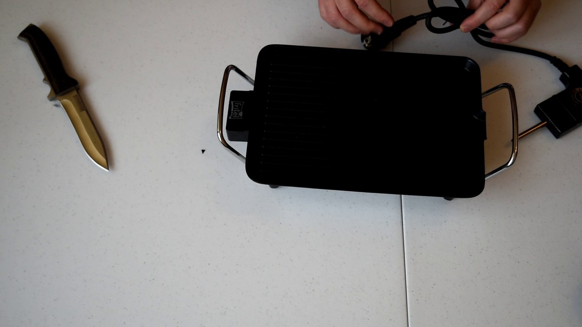  Куплен гриль или электрическая сковородка.